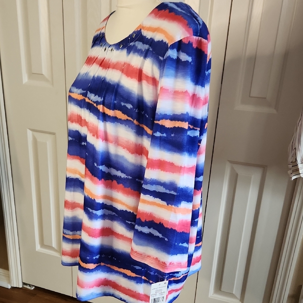 Alfred Dunner Blue and Pink Relaxed Blouse - Picture 5 of 9